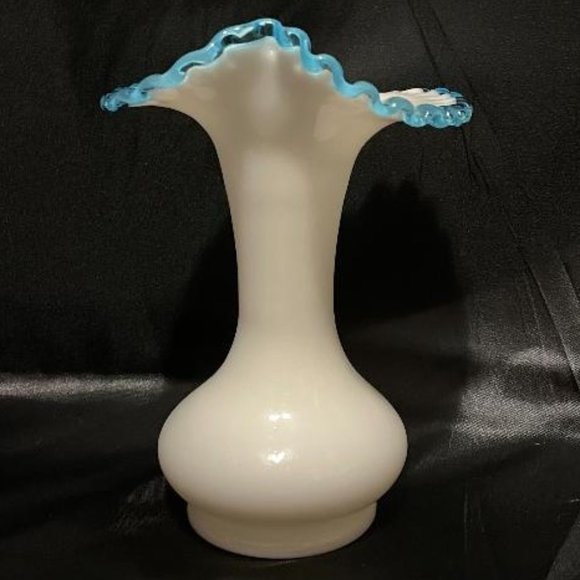 AQUA CREST MILK GLASS JACK IN PULPIT RUFFLE RIM VASE (VINTAGE FENTON PRE-LOGO ?) - Picture 4 of 16